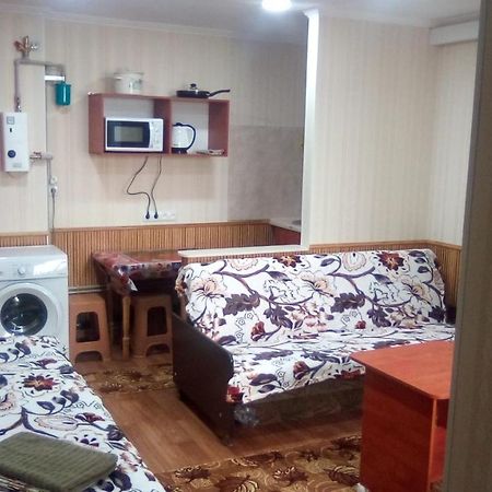 1-я Слободская, 17А, угол проспекта Центрального, 3 дивана, Wi-Fi, отдельный вход. Николаев Экстерьер фото