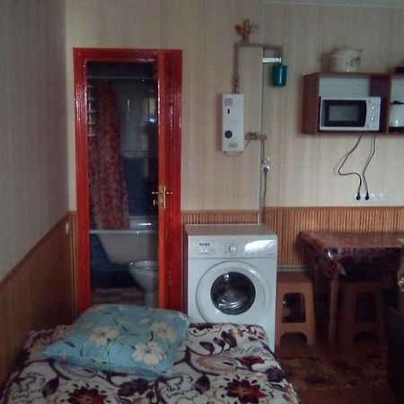 1-я Слободская, 17А, угол проспекта Центрального, 3 дивана, Wi-Fi, отдельный вход. Николаев Экстерьер фото